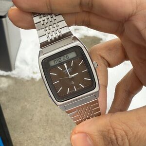 1981 Seiko Digital Quartz 
“Brown Linen Dial”
[NEAR MINT] H357-513A